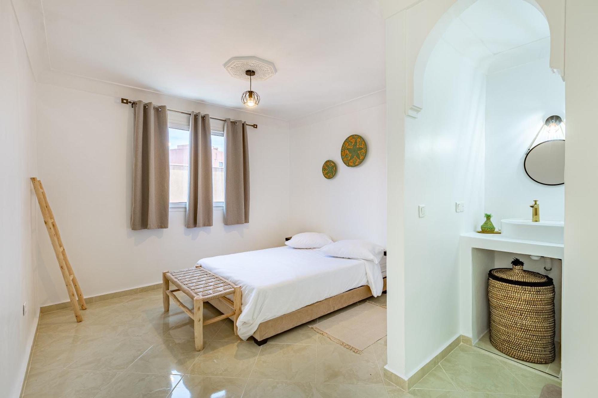 Riad Dar Juma, Suites & Appartements, Spa & Piscine Chauffee มาร์ราเกช ภายนอก รูปภาพ