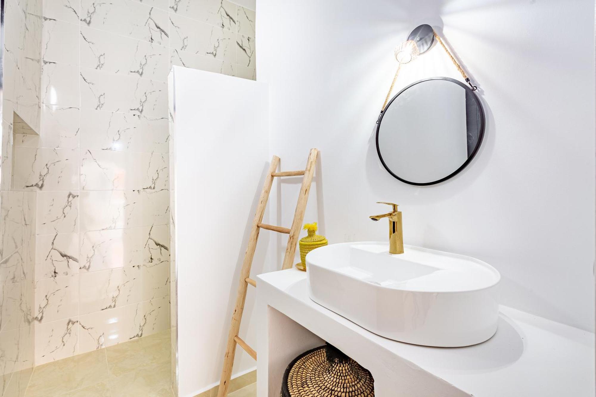 Riad Dar Juma, Suites & Appartements, Spa & Piscine Chauffee มาร์ราเกช ภายนอก รูปภาพ