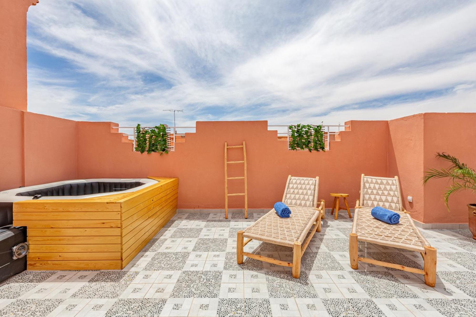 Riad Dar Juma, Suites & Appartements, Spa & Piscine Chauffee มาร์ราเกช ภายนอก รูปภาพ