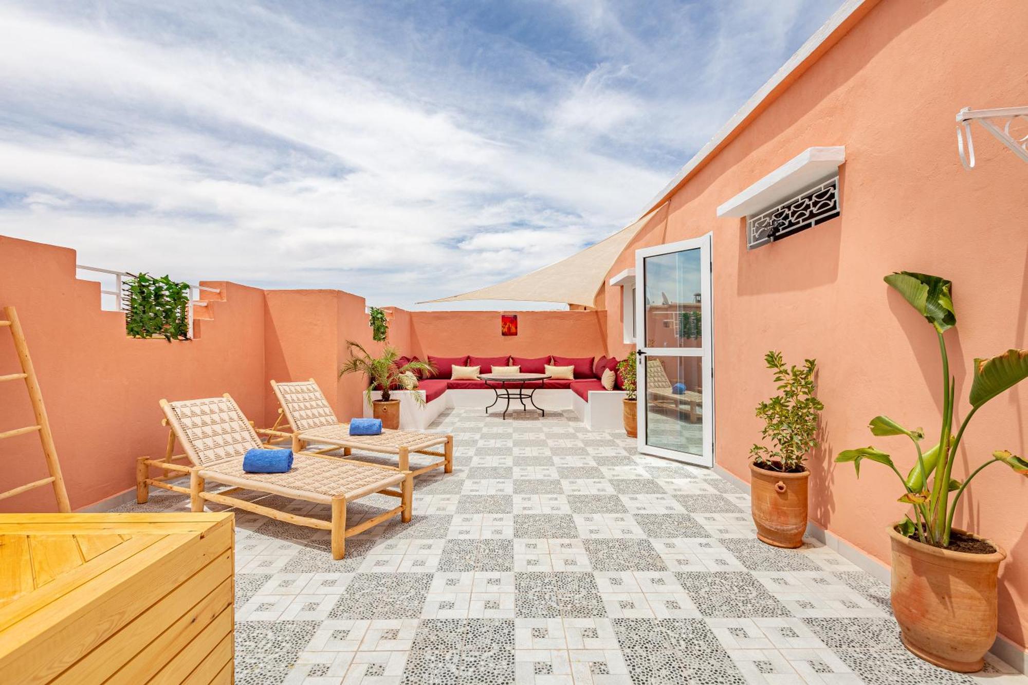 Riad Dar Juma, Suites & Appartements, Spa & Piscine Chauffee มาร์ราเกช ภายนอก รูปภาพ