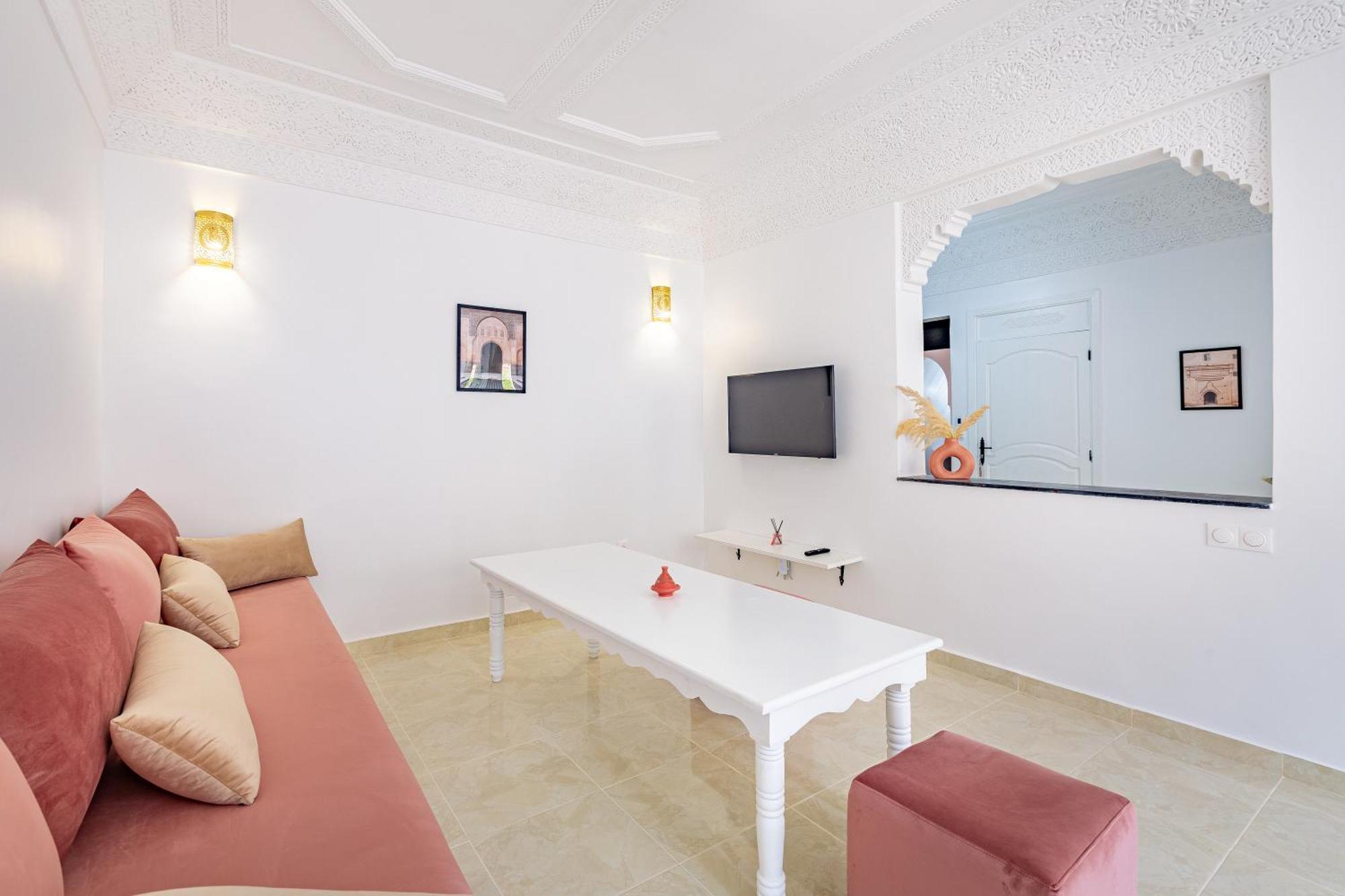 Riad Dar Juma, Suites & Appartements, Spa & Piscine Chauffee มาร์ราเกช ภายนอก รูปภาพ